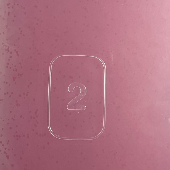 Tupperware container with red lid - Picture 6 of 6